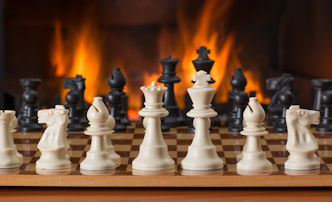 Warum Schach - Schachbrett in Flammen